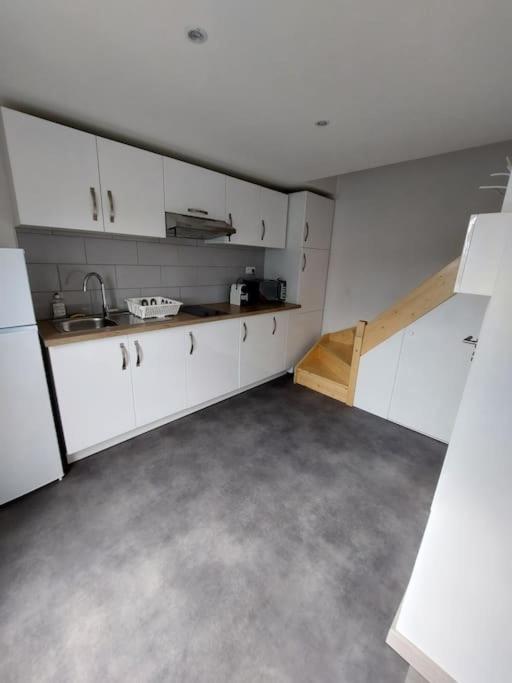 Appartement Independant A เลอบล็องเมนิล ภายนอก รูปภาพ